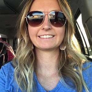 Meet your Posher, Larae